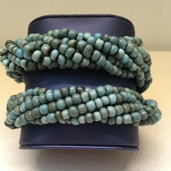 Turquoise beads Hand-Carved Wooden Cuff - Picture 5 of 5